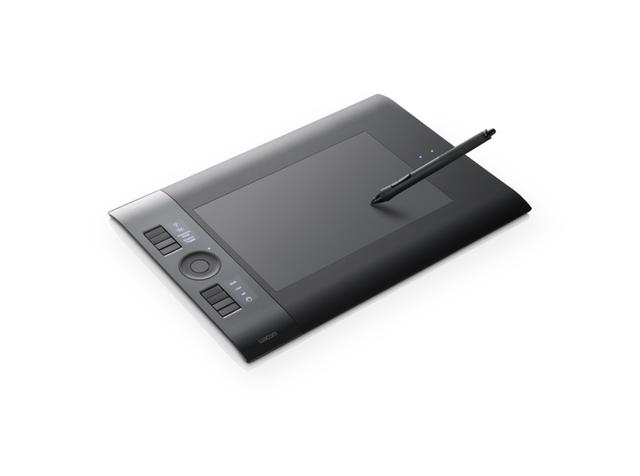 Award winning Chinese Manga Artist Talks About Wacom Intuos4 Wireless-19.jpg